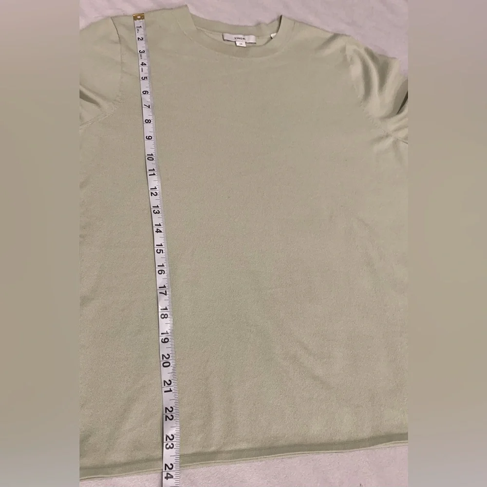 Vince Stretch Knit Sweater Light Green Size Large Minimalist Lightweight NWOT